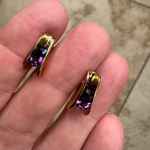 14 k yellow gold and amethyst earrings